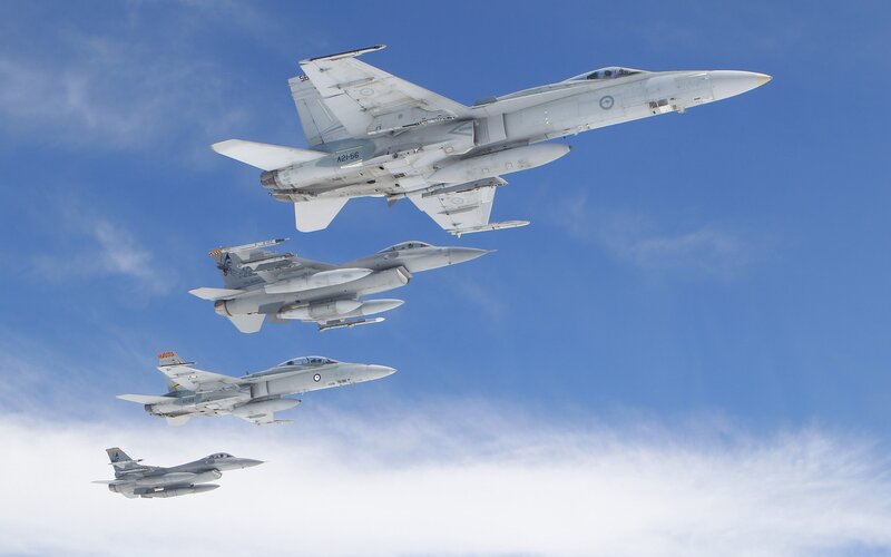 Fighter jets in formation