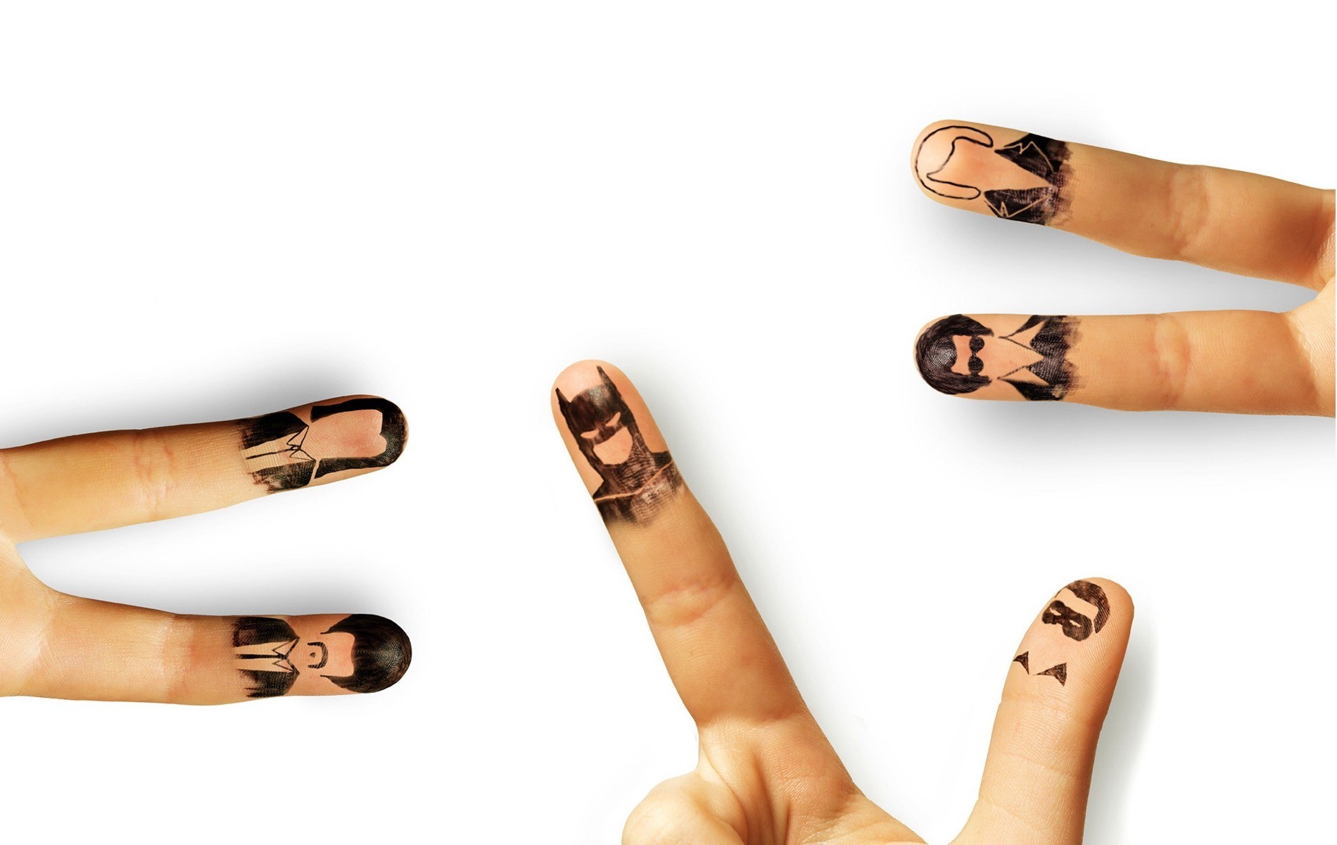 finger art with superhero characters