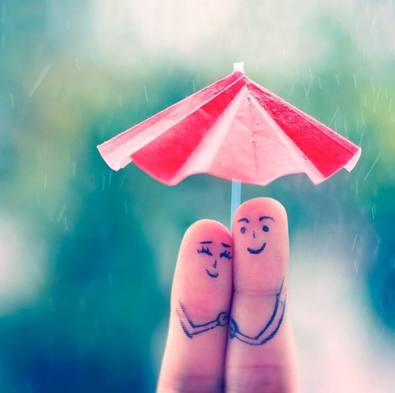 Fingers with Drawn Faces — Red, Playful, Illustration