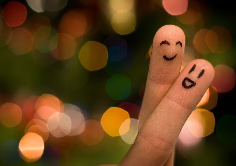 Fingers with Smiley Faces — Green