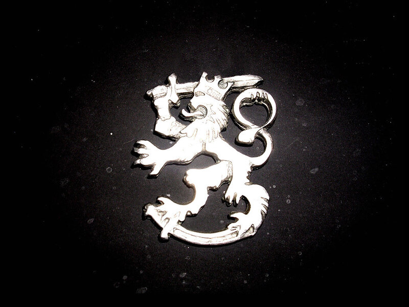 Finnish coat of arms brooch