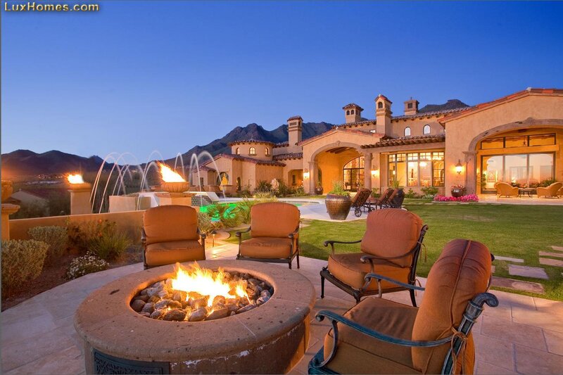 Fire Pit with Chairs — Blue