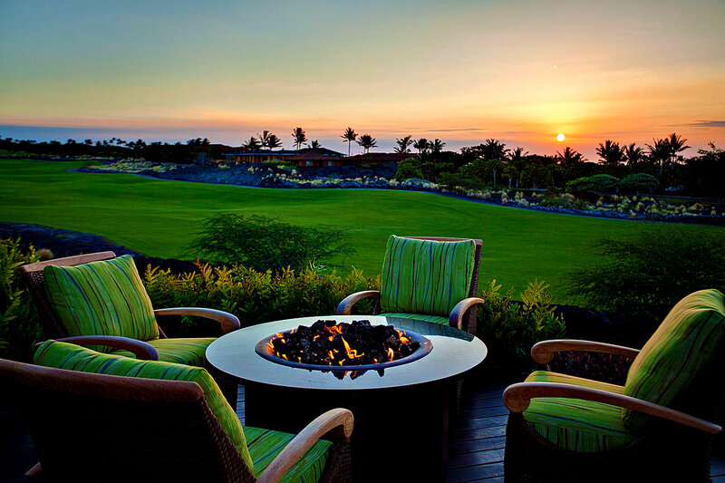 Fire Pit with Chairs — Green