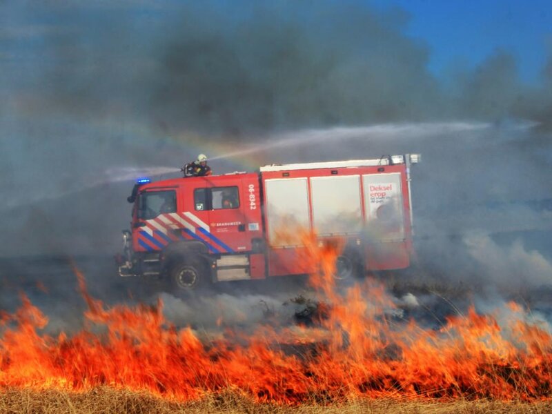 Fire Truck Extinguishing Fire — Red
