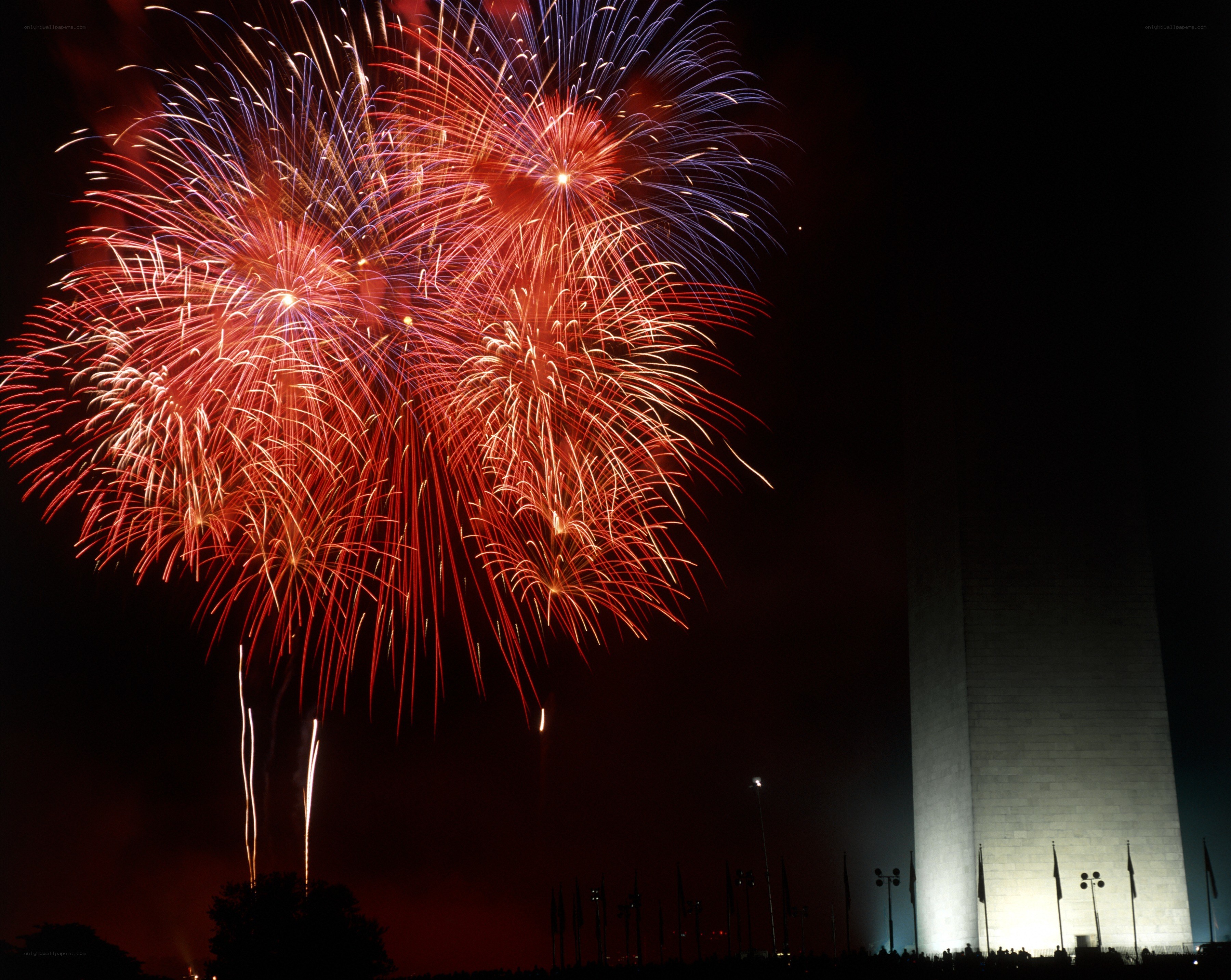 Fireworks at the Washington Monument