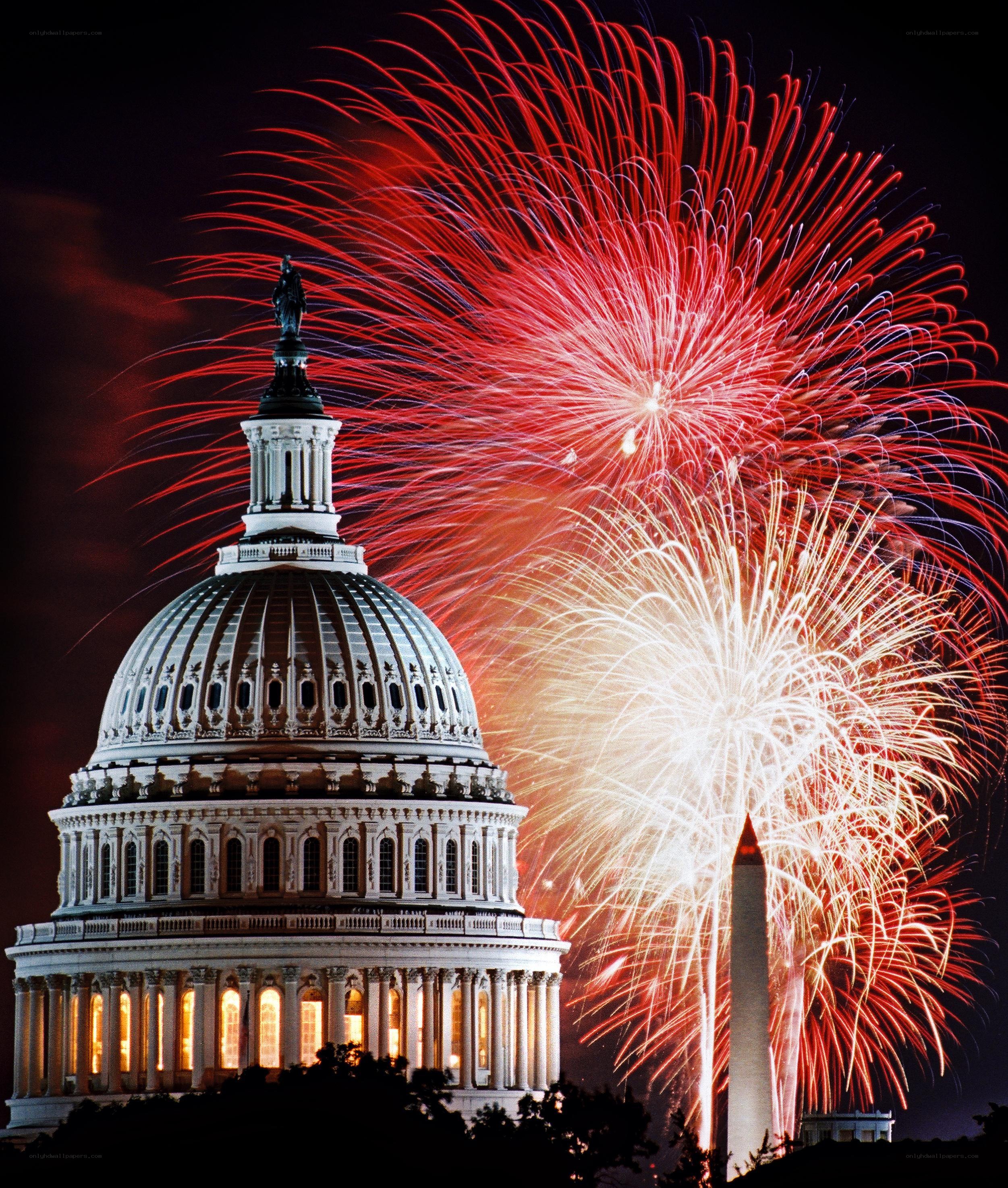 Fireworks over Capitol and Washington Monument
