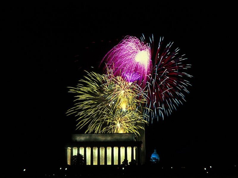Fireworks over Lincoln Memorial