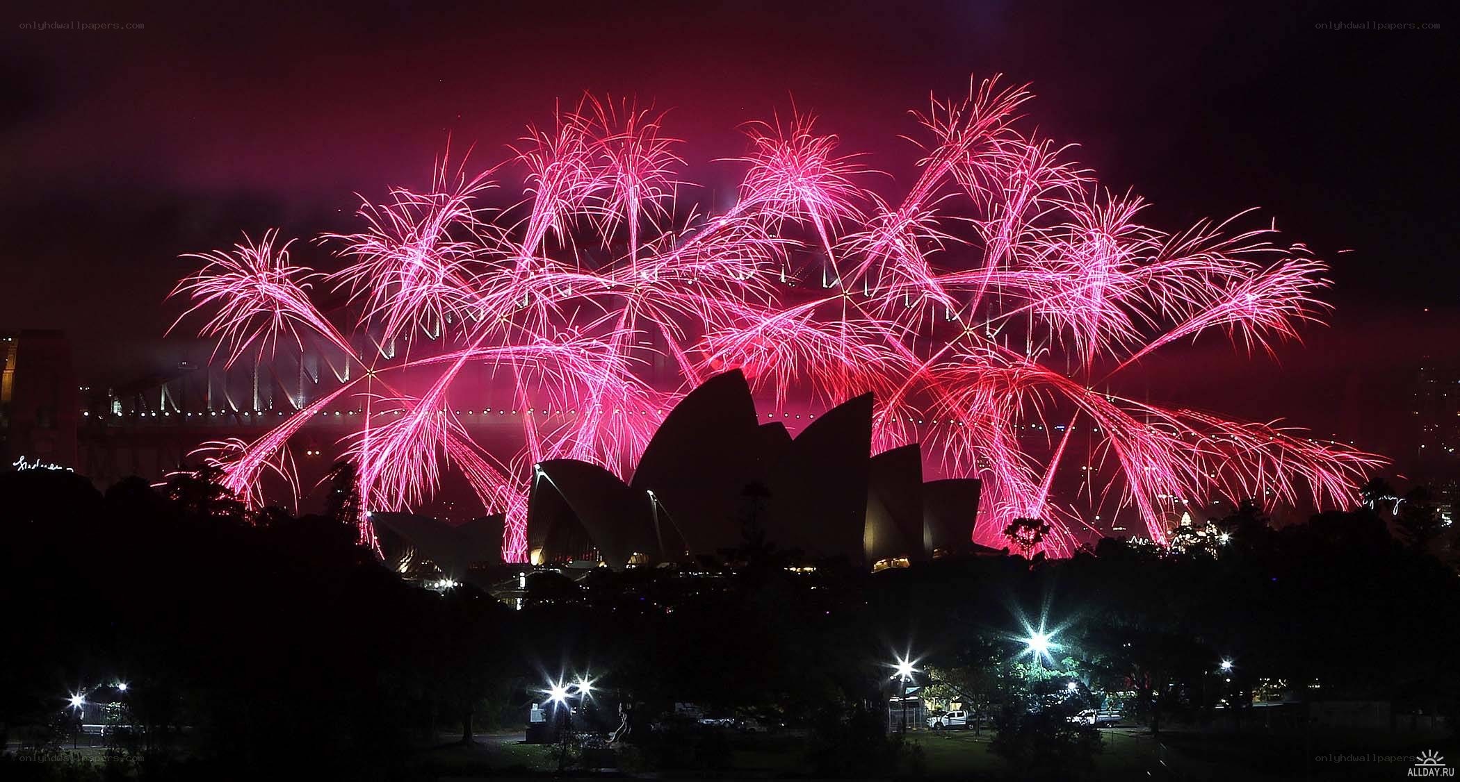 Fireworks over Sydney Opera House