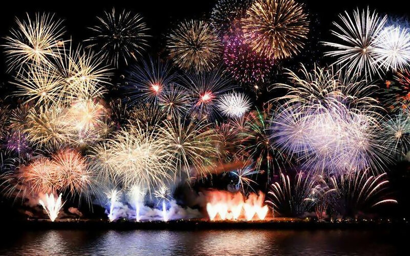 Fireworks over Water — Black, Festive
