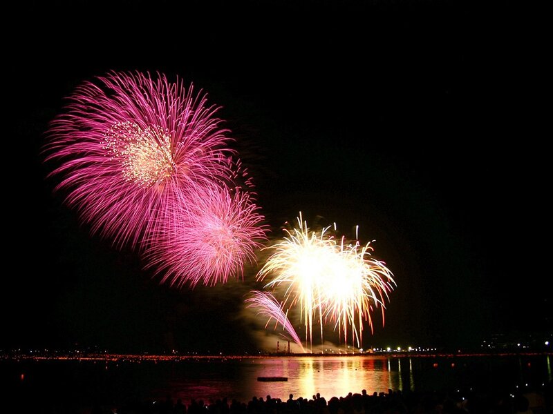 Fireworks over Water — Pink