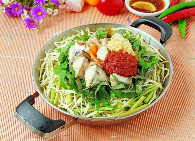 Fish and vegetable hot pot