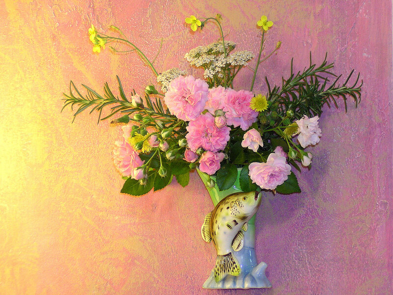 Fish-shaped Vase with Flowers — Pink