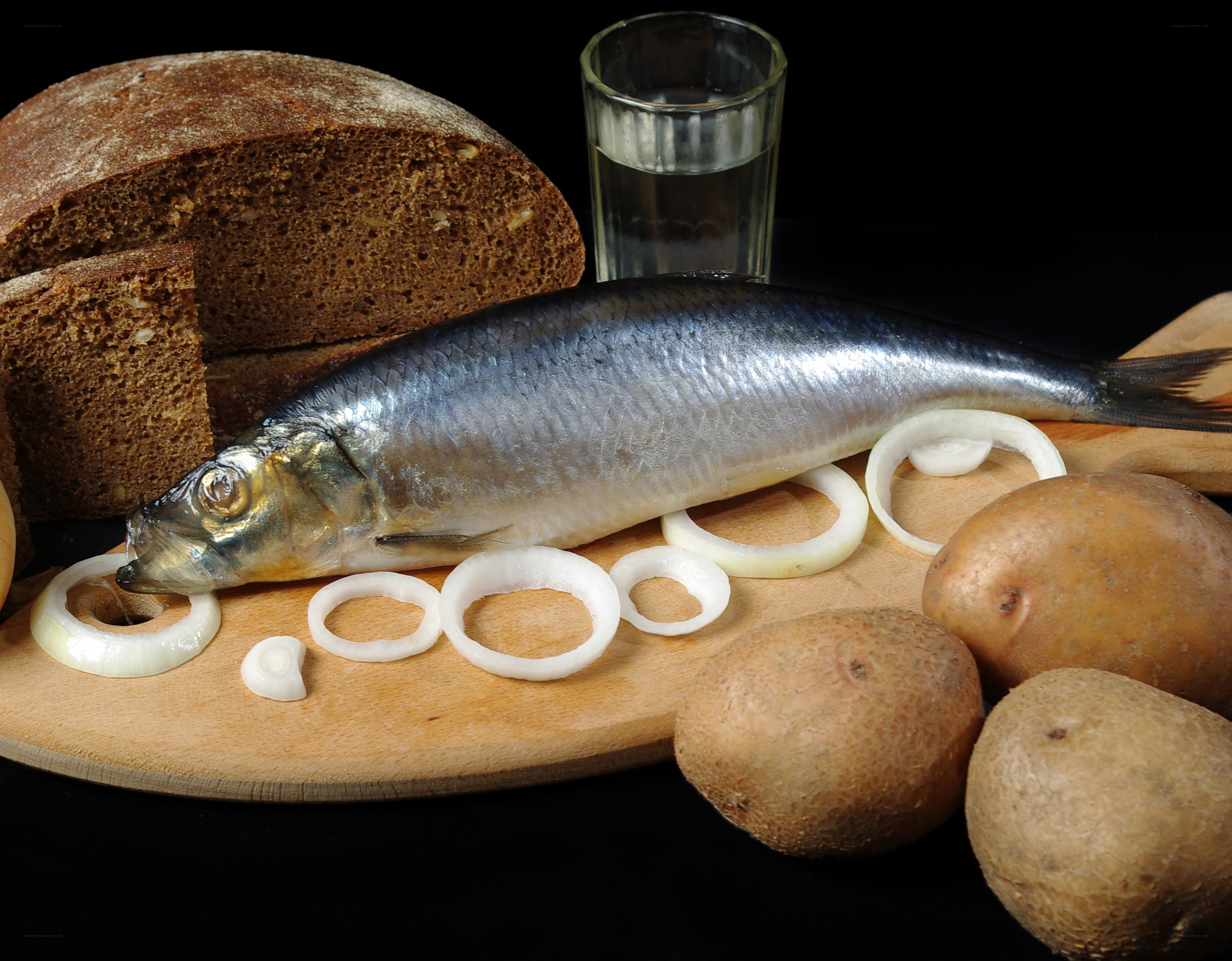 Fish with bread and potatoes