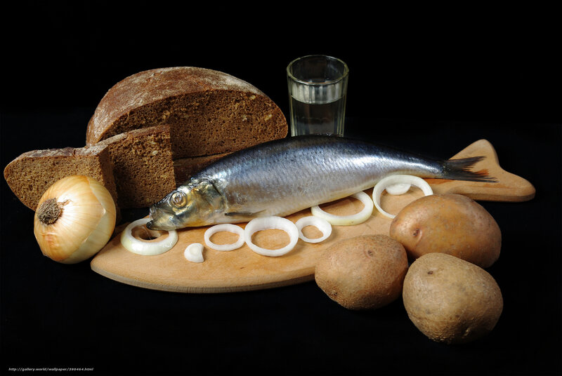 Fish with bread and vegetables