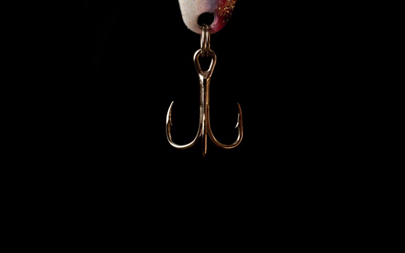 fishing lure with treble hook