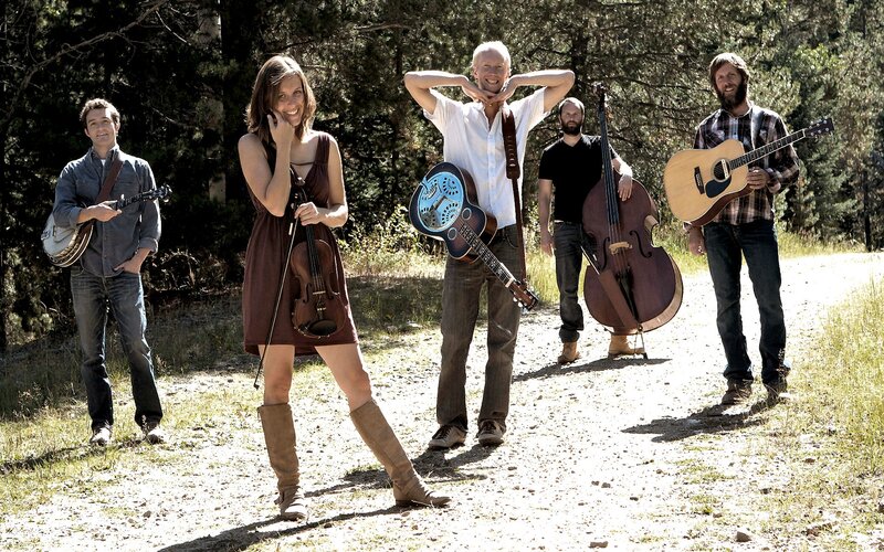 Five Musicians on Path
