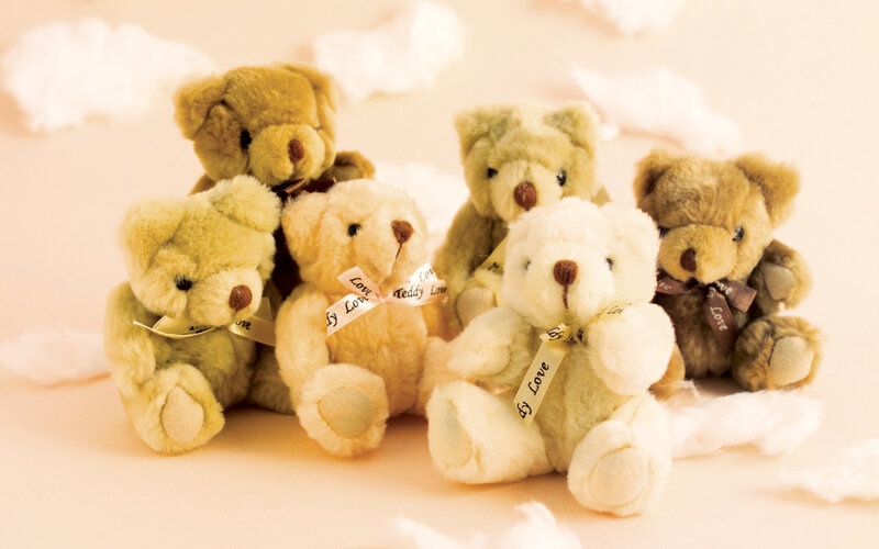 Five Teddy Bears — Beige