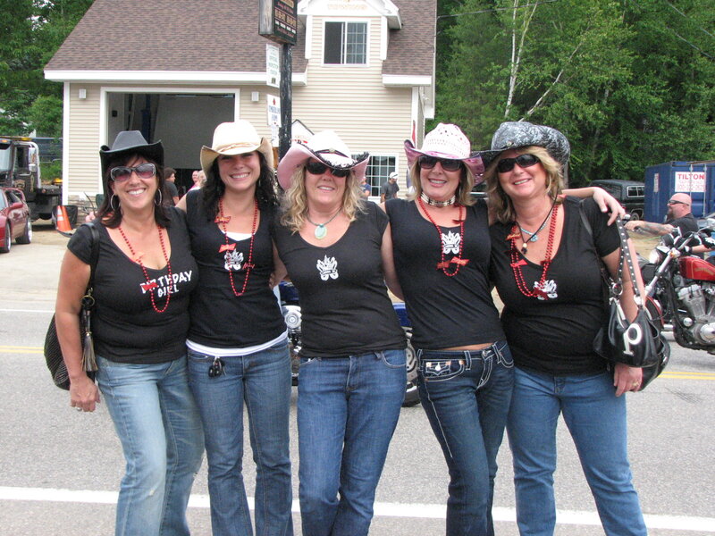 Five Women in Cowboy Hats — Black