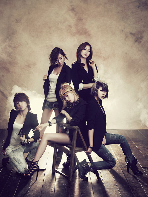 Five Women Posing Together — Black, Dramatic