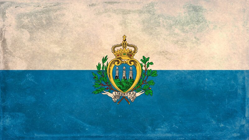 Flag of San Marino with crest