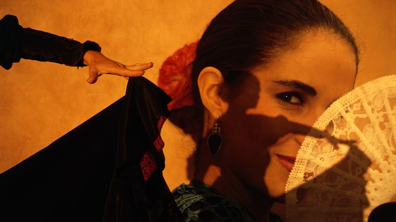 flamenco dancer with fan