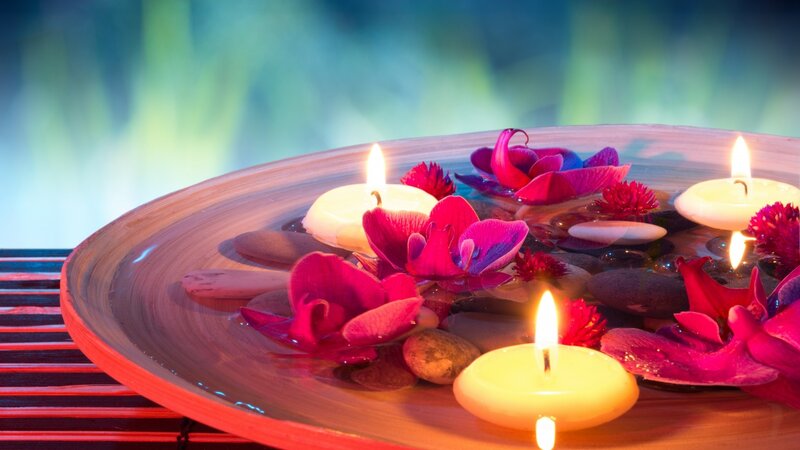 Floating Candles and Flowers — Red, Serene