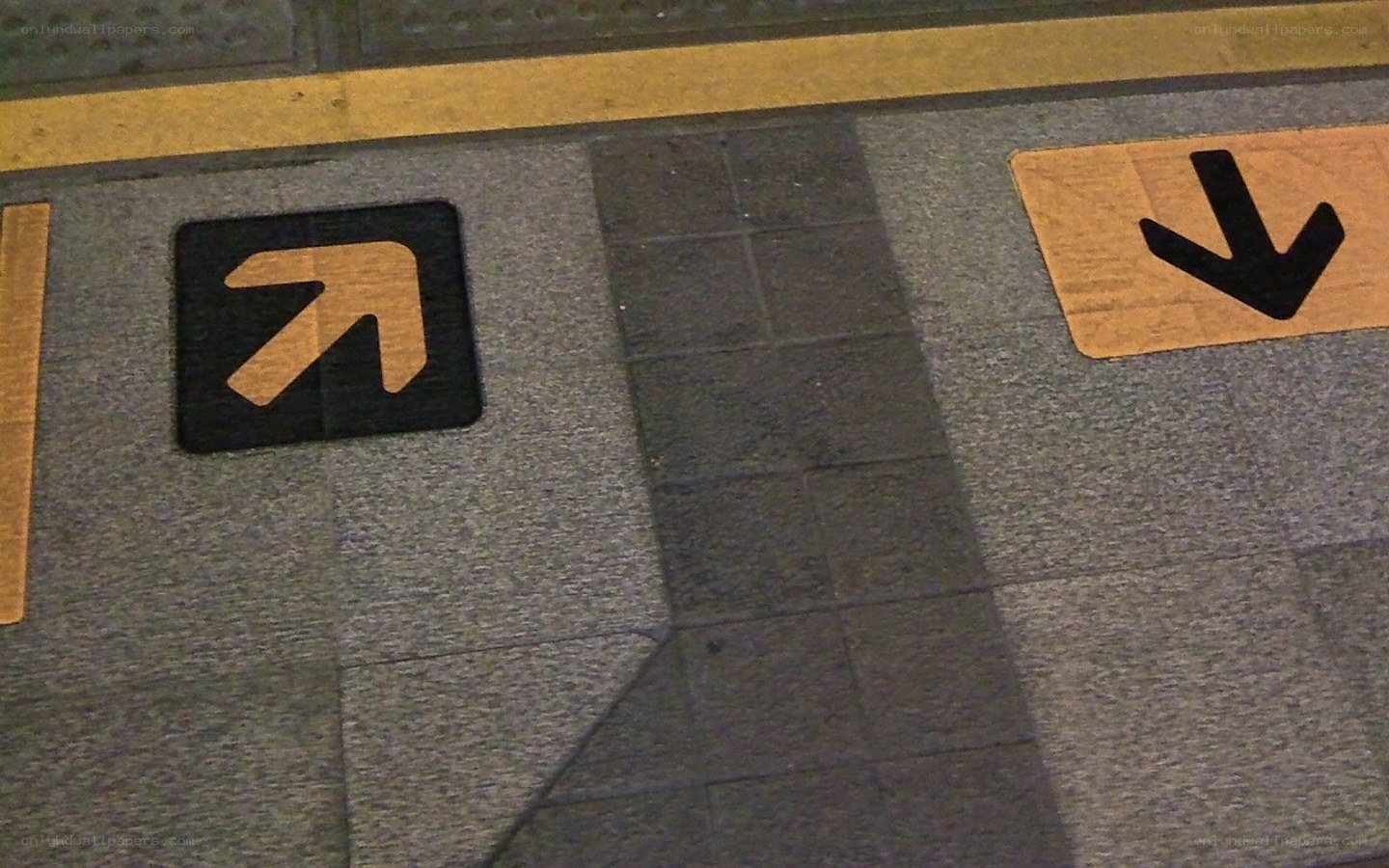 floor directional signs