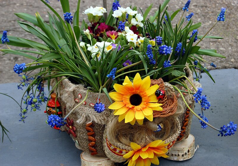 Floral arrangement in a basket