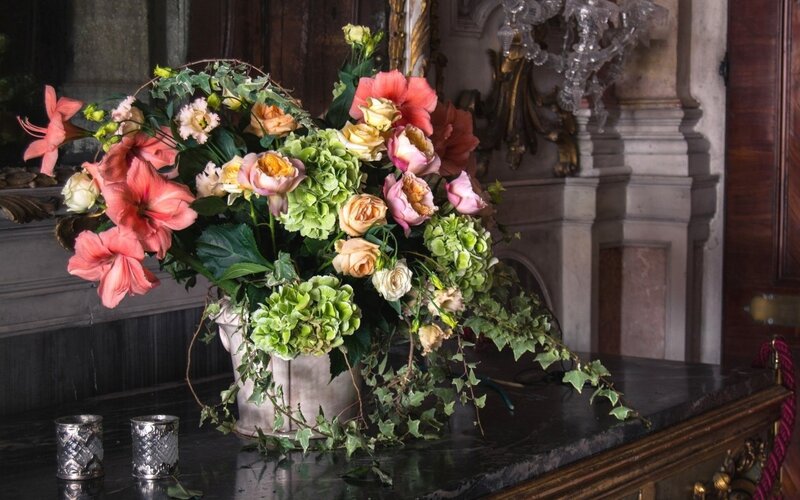 Floral Arrangement in Vase — Green