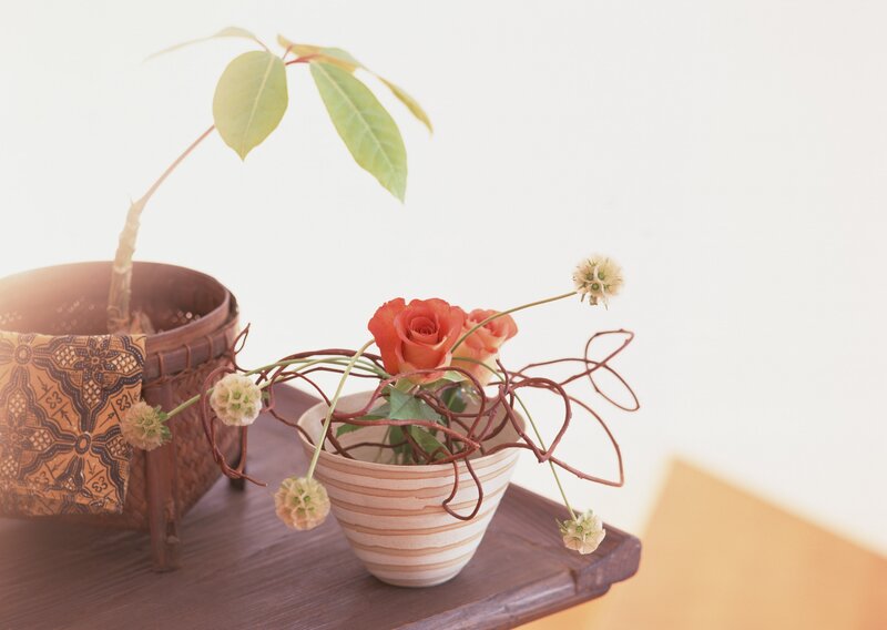 Floral arrangement with roses