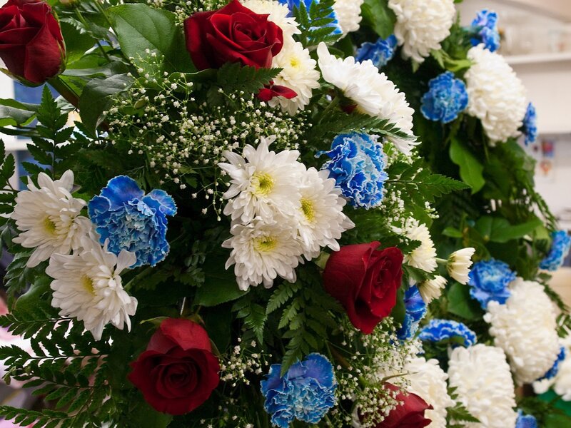 Floral Arrangement with Roses — Red