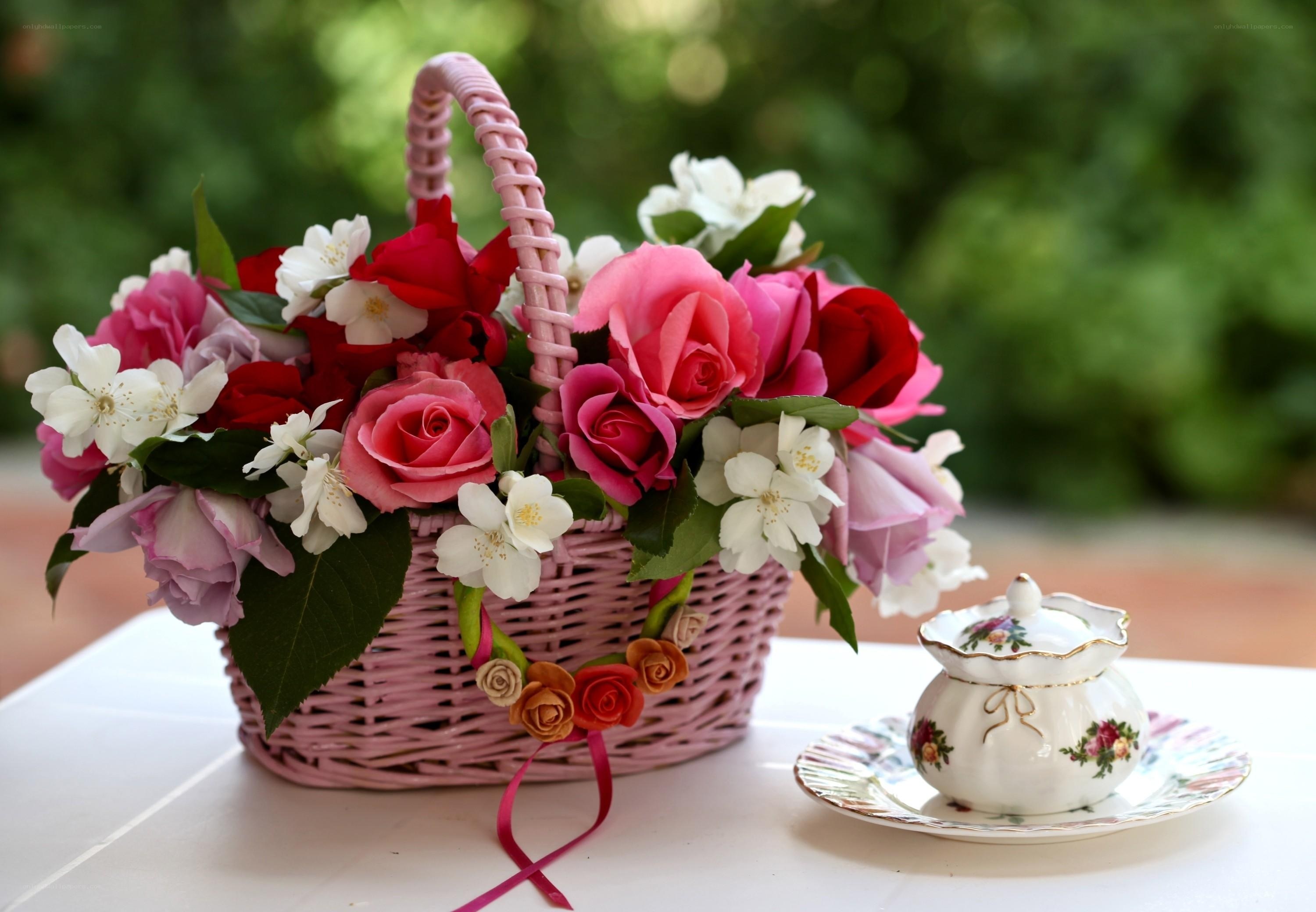 Floral basket with tea set