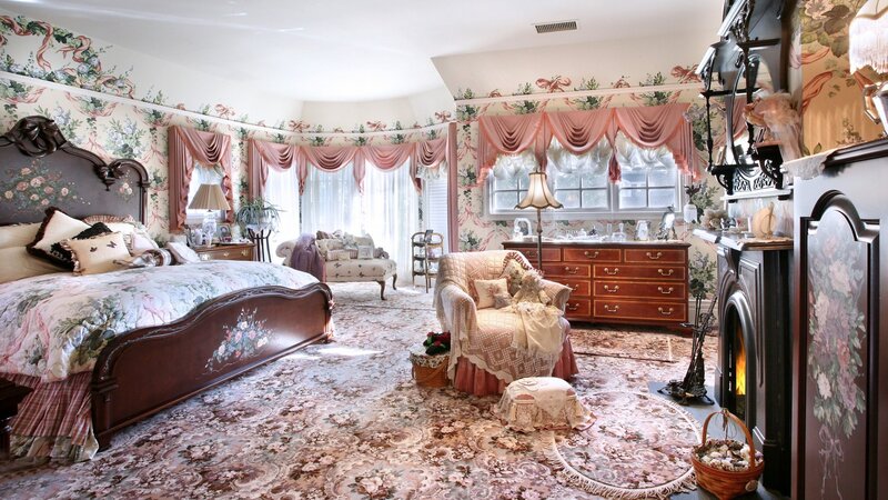 Floral Bedroom Interior — Pink
