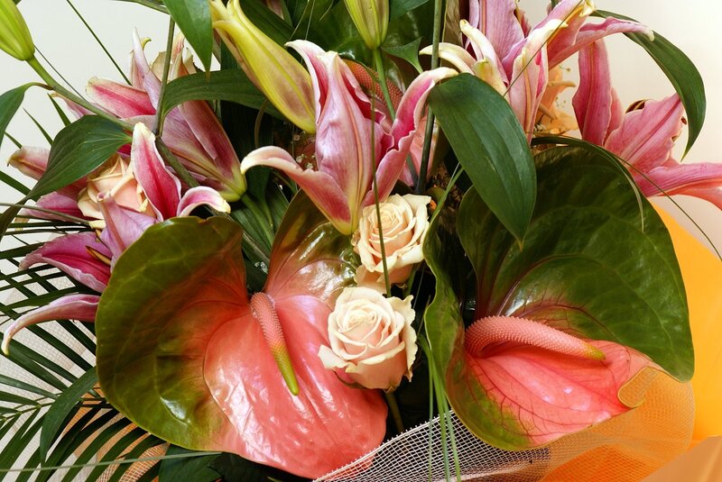 Floral bouquet with lilies and roses