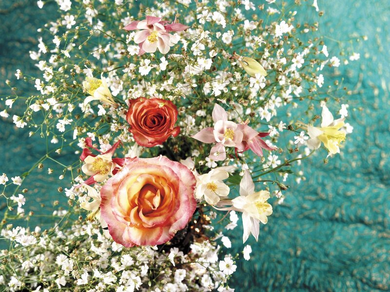 Floral bouquet with roses and baby's breath