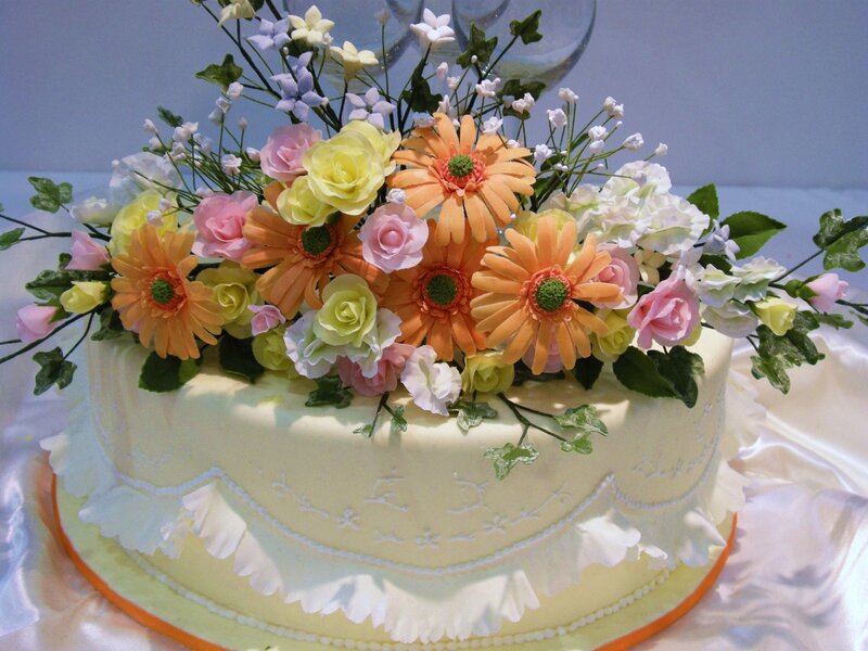 floral cake decoration