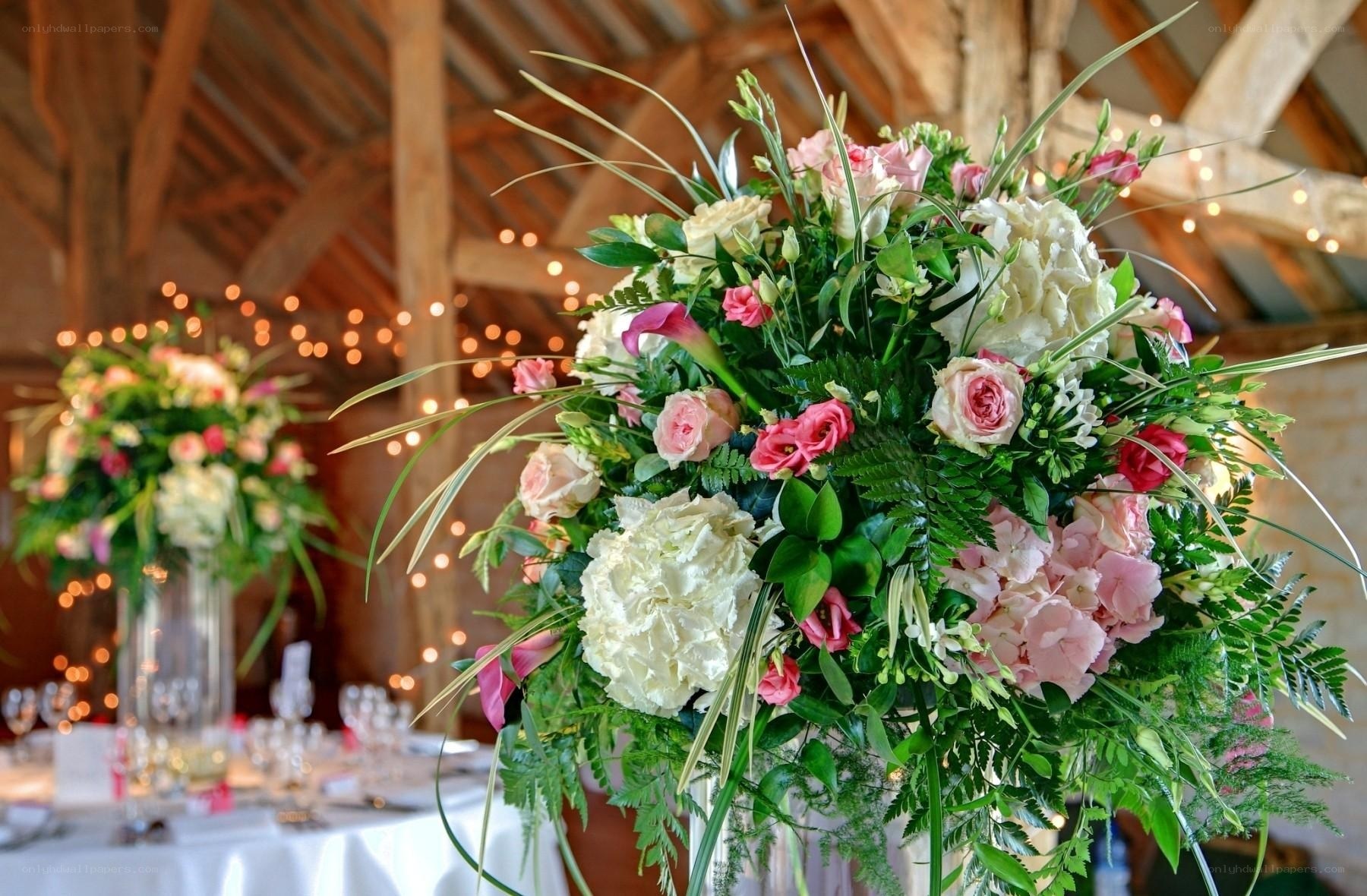 Floral centerpiece at wedding