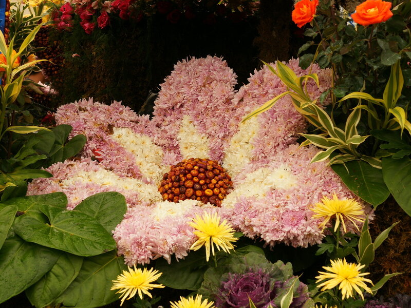 Floral flower arrangement