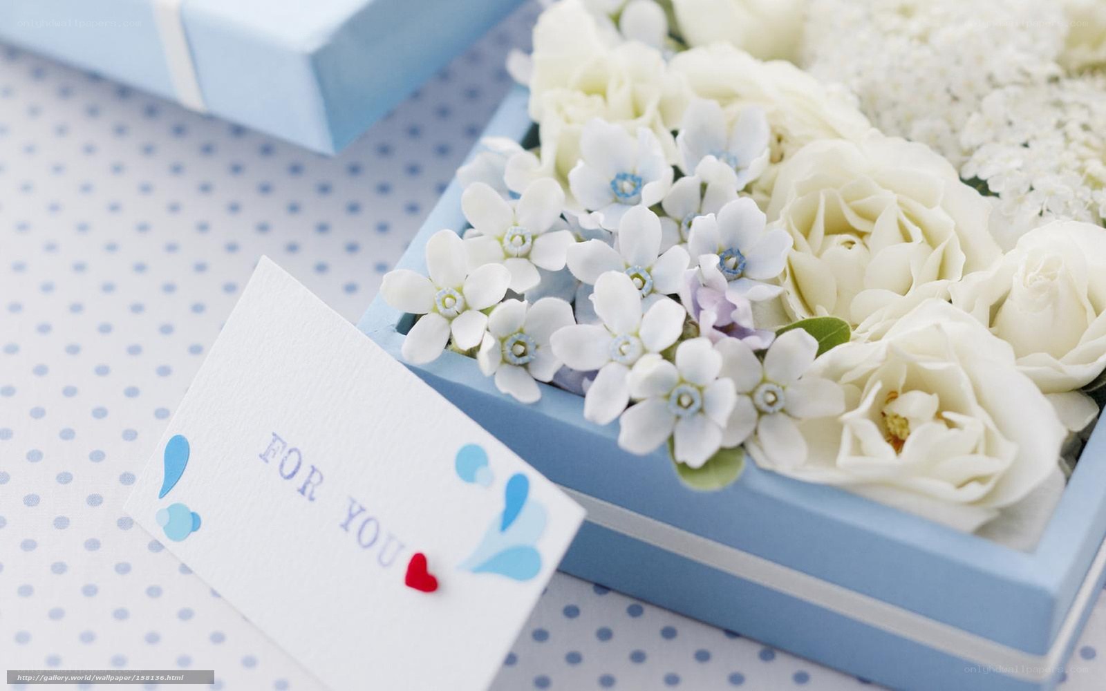 Floral gift box with card