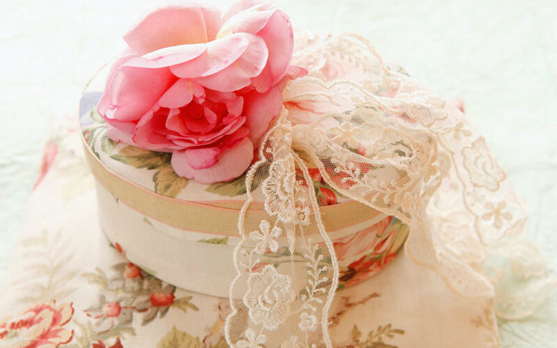 Floral Gift Box with Rose — Pink