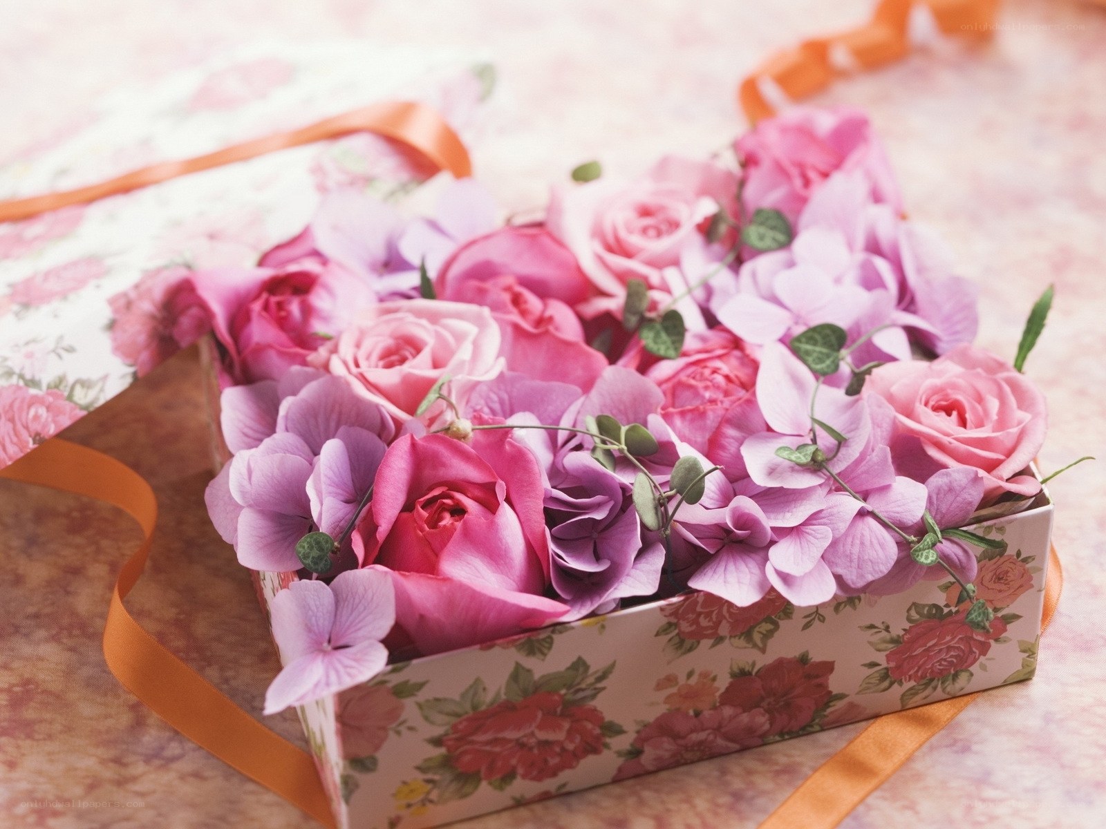 Floral gift box with roses