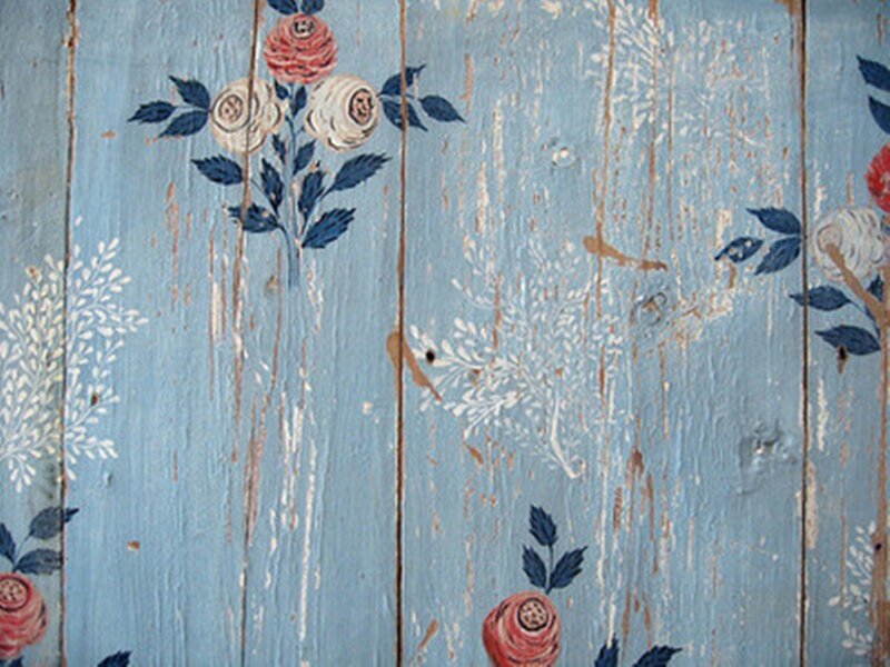 Floral Pattern on Wood — Blue