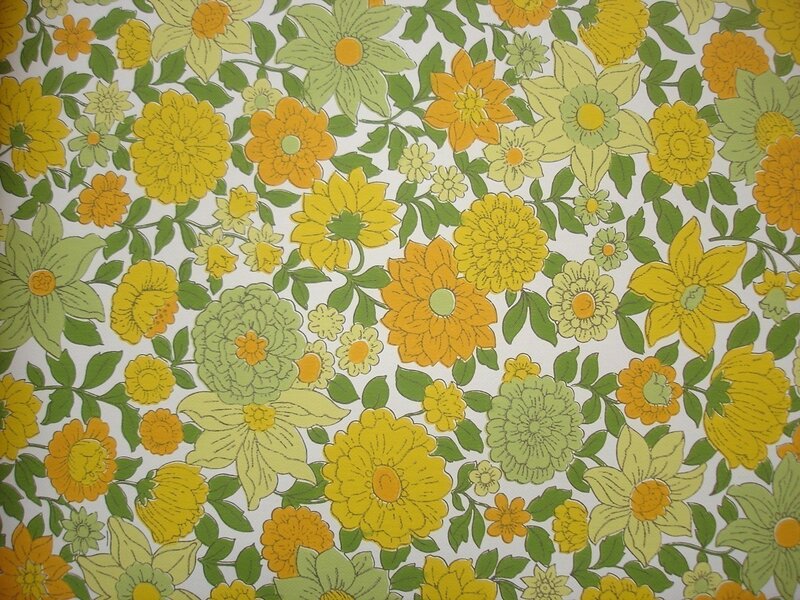 Floral Pattern Wallpaper — Yellow