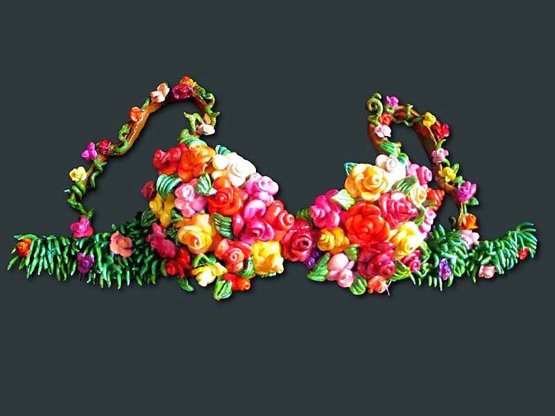 Floral sculpture art piece