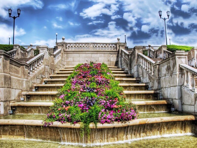 Floral staircase fountain
