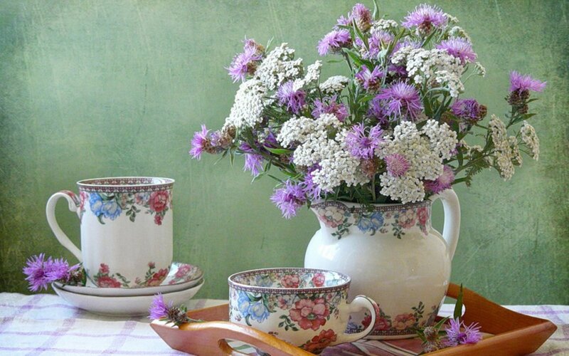Floral Teacups and Flowers — Green