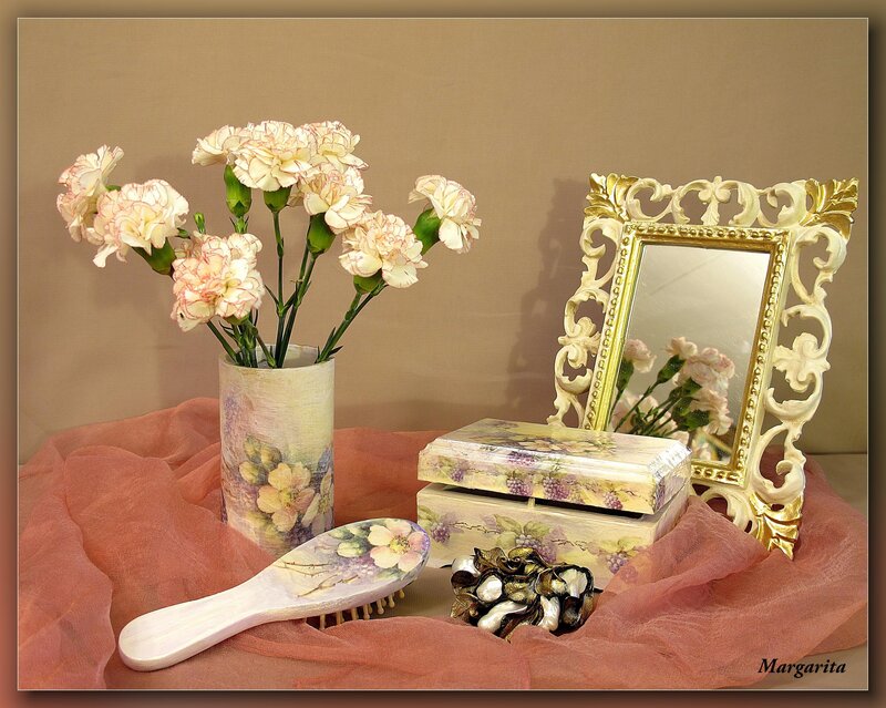 Floral Vanity Items