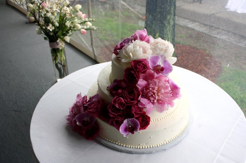 Floral wedding cake display