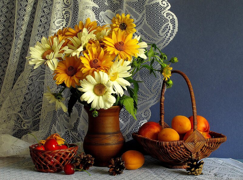 Flower and Fruit Arrangement — Yellow, Calm