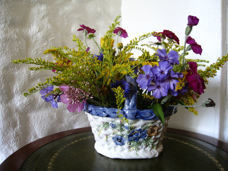 Flower Arrangement in Basket — Blue, Calm